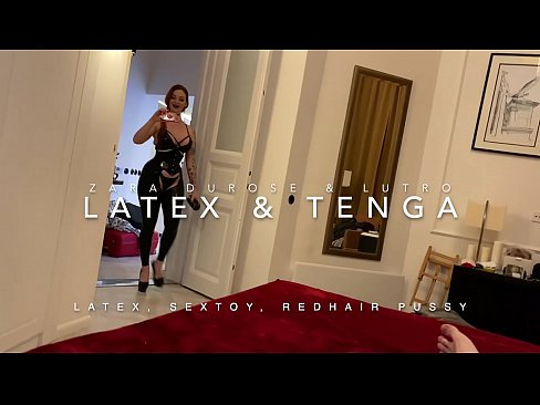 ❤️ Usisi otholwa enekhanda elibomvu egqoke imvunulo ye-latex ebhejwa usingamzali Izithombe zocansi ezisezingeni eliphezulu kithi  ❌️❤